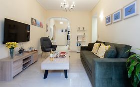 Luxury Apartment In Garitsa Bay